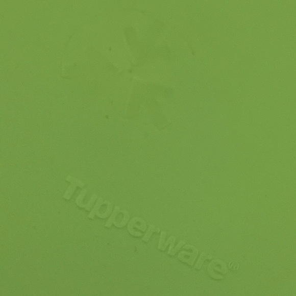 2 New vintage Tupperware Easter canister - Picture 2 of 3